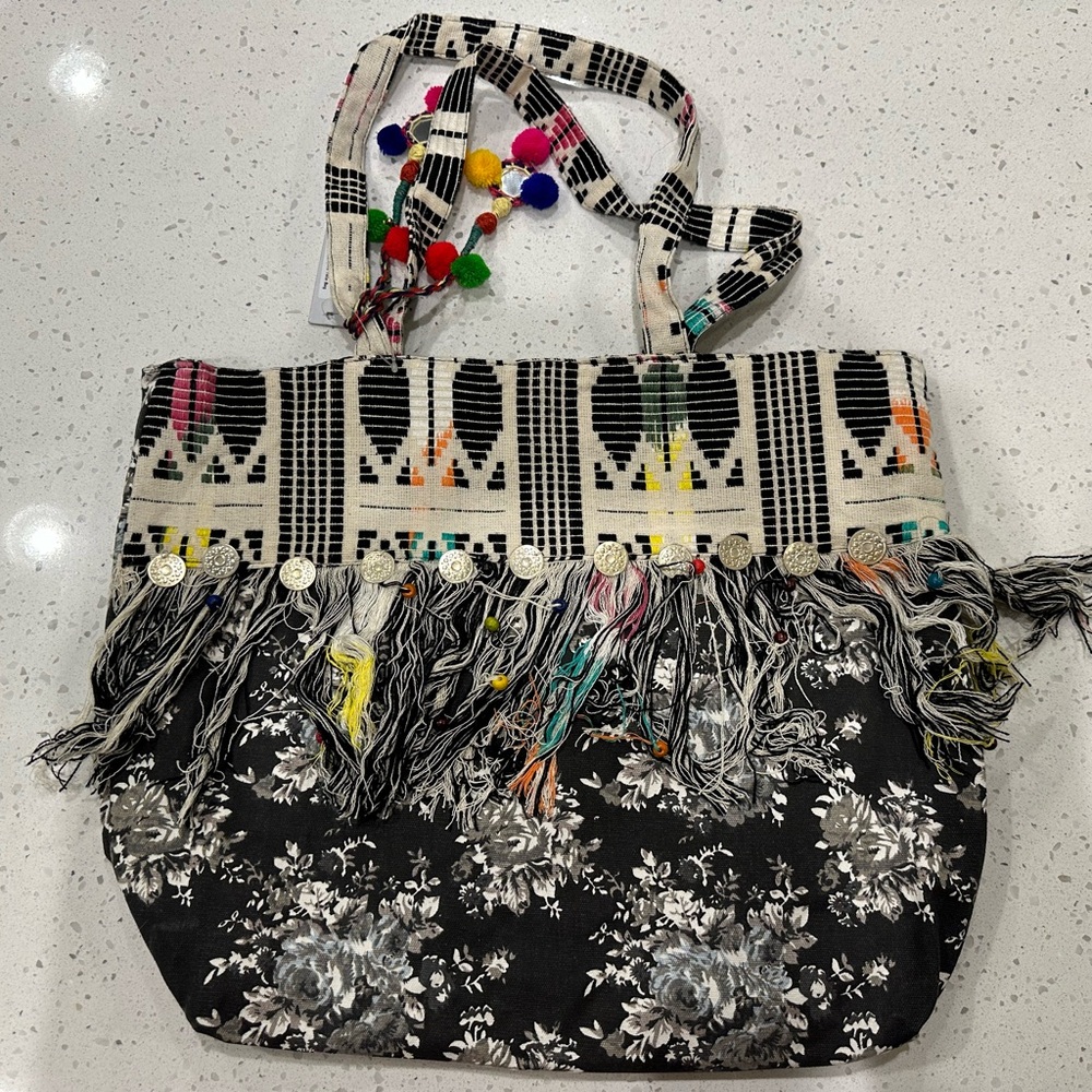 Jacquard style tote bag